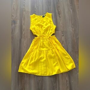 CS GAP Bright Yellow Sleeveless Dress ( Excellent Condition )